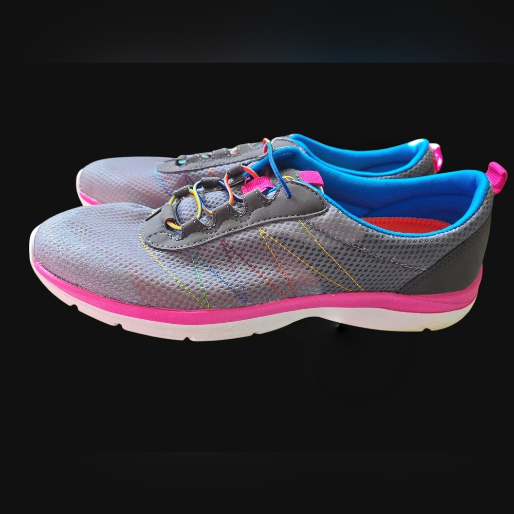 Easy Spirit Gray and Pink Athletic Shoes Size 9M US. NWB.